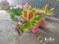 Trottinette dinosaure animatronique à monnayeur pour parc d'attractions, petit dinosaure