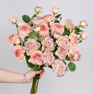 Roses artificielles en soie faites à <span class=keywords><strong>la</strong></span> main, 3 têtes, effet brûlé, couleur rose poussiéreuse, pour Pâques, Noël, mariage, fête - Product Image 1