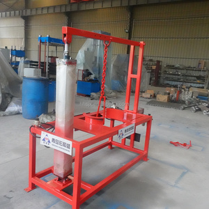Machine à démonter les pneus pneumatiques / Machine de déchargement et de démontage des pneus pour le recyclage des pneus usagés - Product Image 1