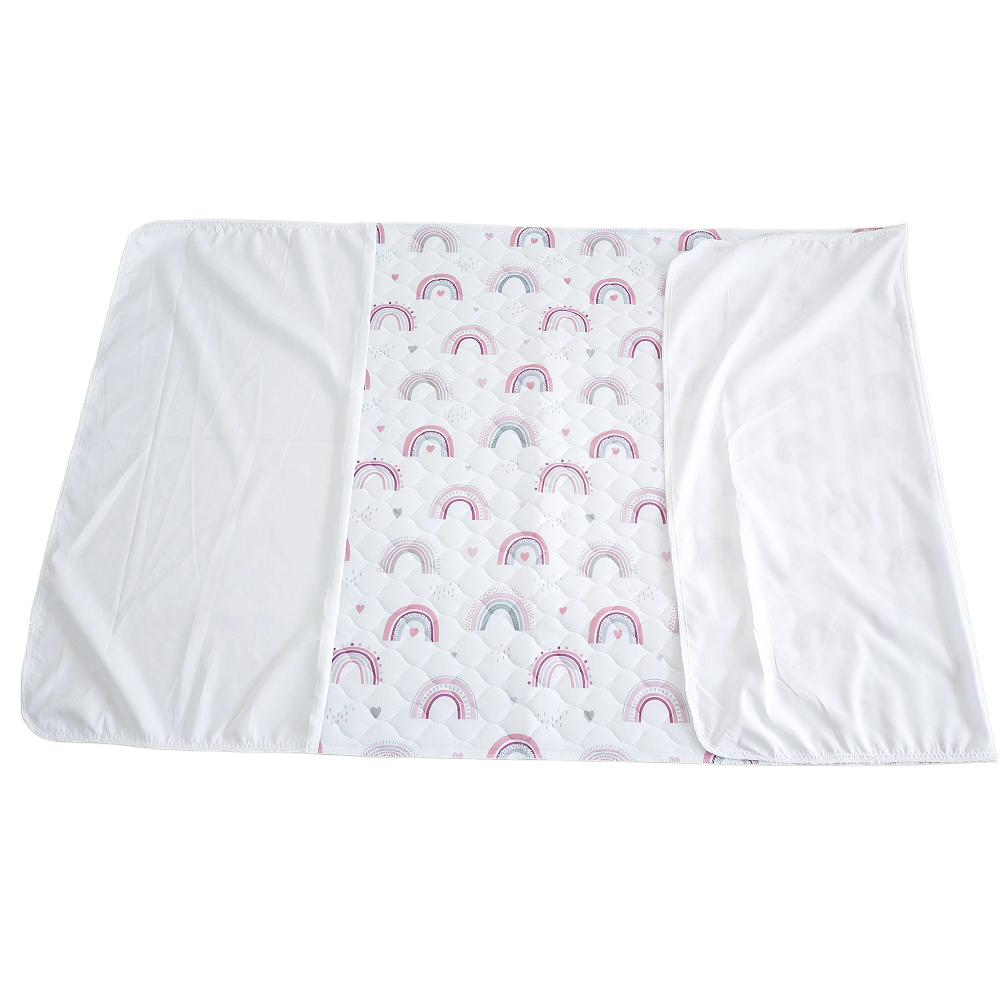 overlock rose avec des ailes