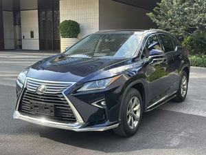 <span class=keywords><strong>Lexus</strong></span> <span class=keywords><strong>RX300</strong></span> 2.0T FWD d'occasion 2018, transmission automatique, sièges en cuir, caméra de recul, DRCC, feux LED, SUV de luxe de taille moyenne fiable - Product Image 2