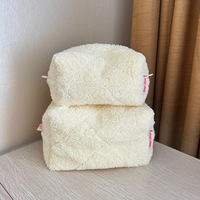 Pochette de maquillage personnalisée avec logo, en tissu éponge, en tissu pelucheux, en flanelle Teddy, en laine d'agneau, en coton moelleux matelassé