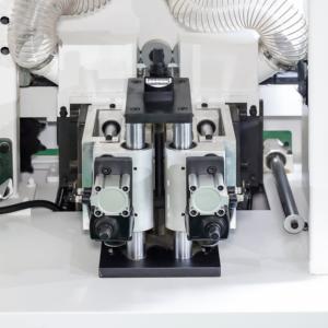 Machine de chantournage automatique industrielle CE fabriquée en Chine pour le bois, le mélamine, le MDF avec CNC et pré-fraisage - Product Image 2