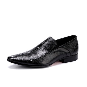 High-quality custom men's leather <b>shoes</b>, stylish and breathable, for the wedding party - pair of <b>shoes</b> in matching colors - Product Image 3