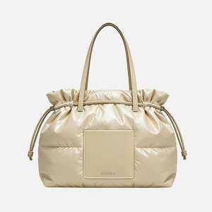 Sac fourre-tout matelassé brillant et rembourré, avec logo personnalisé, détails en cordon de serrage <span class=keywords><strong>beige</strong></span>, poignées en <span class=keywords><strong>cuir</strong></span>, sac à main décontracté et matelassé pour le quotidien - Product Image 2