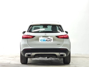 <span class=keywords><strong>Mercedes</strong></span>-Benz GLA180 <span class=keywords><strong>2022</strong></span> : Équipements et Intérieur Luxueux <span class=keywords><strong>SUV</strong></span> avec un intérieur luxueux et sombre - Product Image 4