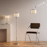 Lampe de table décorative LED en métal inoxydable, style nordique moderne et luxueux, pour salon et chambre à coucher