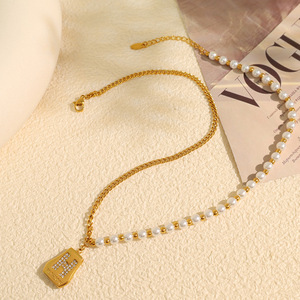 Collier pendentif à la mode avec lettre H, chaîne en acier inoxydable doré avec perles pour femmes, bijoux élégants pour clavicule - Product Image 3