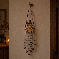Carillon à vent de style perles d'Halloween avec éléments maison hantée, citrouille, toile d'araignée, fantôme ajoute une ambiance festive