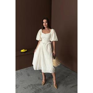 Robe de soirée vintage beige en organza brodée à manches ballon, col carré, coupe trapèze, faite à la main, vente en gros - Product Image 5