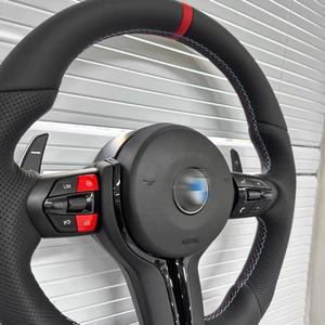 Volante Sportivo in Carbonio Personalizzato per Modelli <span class=keywords><strong>BMW</strong></span>, Pelle Nera Traforata, F10 F30 F31 F32 F20 G01 G11 G20 G21 G22 G80 - Product Image 3