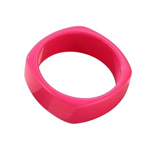 Brazalete de Resina Acrílica Roja Clásica de Moda, Diseño Elegante, Joyería Unisex Moderna, Brazaletes Elegantes para Aniversario, para Mujer - Product Image 6