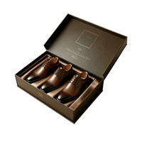 Vente de boîtes à chaussures pour hommes Papier kraft noir Carton recyclé Carton pliable Éponge Conception pour enfants pour l'emballage de chaussures