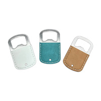 Ouvre-bouteille en cuir PU double face Porte-clés Sublimation de gros Fonction d'ouverture de canette de bière Logo personnalisable