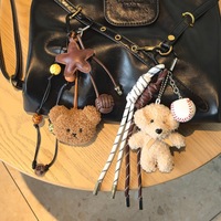 Porte-clés et breloque de sac polyvalente en peluche petit ours, style Miu rétro vintage transfrontalier, pour femme, mariage