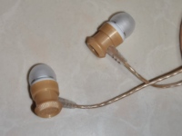 2025 Harga Terendah OEM Earphone olahraga grosir Earbud berkabel 3.5mm Earphone dengan mikrofon