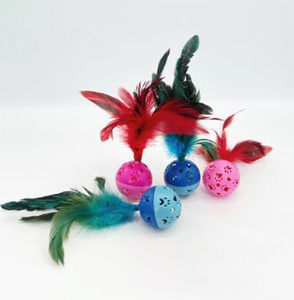 Teñido barato pluma pollo pluma cola palo mascota juguete interactivo interior Teaser varita piel con plumas juguete - Product Image 1