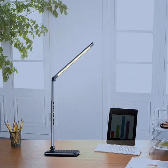 Светодиодная настольная лампа 5 классов яркости со складным рычагом HD ЖК-дисплей 5 Вт Беспроводное зарядное устройство для гостиной офиса