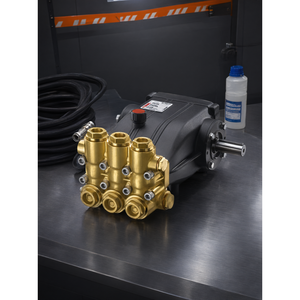 Pompe à piston haute pression Hawk XLT 43/17 pour lavage de voitures et nettoyage industriel - Product Image 3