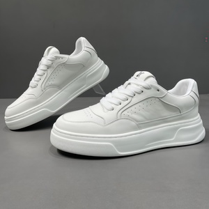 Chaussures de sport décontractées tendance pour hommes en cuir véritable noir et blanc, respirantes, à <span class=keywords><strong>plateforme</strong></span>, collection automne, de luxe et de créateur - Product Image 3