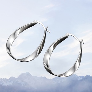 Pendientes de Aro Clásicos UM Jewelry, Plateados, Forma Geométrica, Joyería para Mujer, Aniversario, Fiesta - Product Image 4