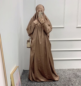 Abaya de prière une pièce pour Ramadan Robe <span class=keywords><strong>hijab</strong></span> musulmane en satin doux de Dubaï Robe caftan Robe longue Khimar vêtements islamiques Abaya <span class=keywords><strong>Djellaba</strong></span> - Product Image 5