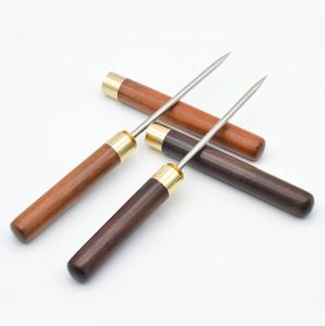 Picahielo de acero inoxidable para herramienta de metal de cocina con mango de madera y funda - Product Image 1