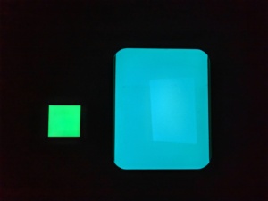Materiale Riflettente Fotoluminescente in PVC Junting, Impermeabile, Blu/Verde Fluorescente 12H, 1000x1200mm, Stampabile e Antistrappo - Product Image 6