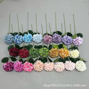 Têtes d'hortensias artificielles en soie de 15 cm, vente en gros directe d'usine, pour la décoration de salons de manucure, hôtels, centres commerciaux et fêtes - Product Image 2