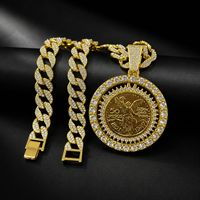 Collier chaîne cubaine avec pendentif pièce de 50 pesos en alliage et strass, médaillon rond entièrement serti de pierres, bijoux hip-hop, en stock, vente en gros