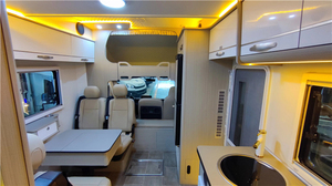 Autocaravana <span class=keywords><strong>de</strong></span> <span class=keywords><strong>Lujo</strong></span> YUEJIN Personalizada en China, Casa Rodante Móvil con Amplia Sala <span class=keywords><strong>de</strong></span> Estar - Product Image 3