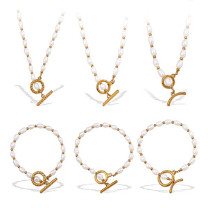 Ensemble collier et bracelet en perles d'eau douce, plaqué or 18 carats, acier inoxydable, bijoux de fête pour femmes, design irrégulier - Product Image 5