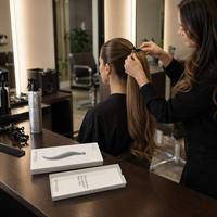 Boîte d'emballage artisanale pour extensions de cheveux avec ruban, boîte de présentation de luxe pour queue de cheval et perruque, boîte en papier personnalisée pour salon de coiffure, vente au détail et cadeau
