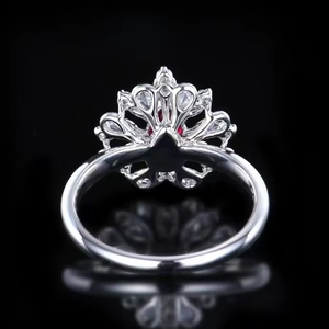 แหวนพลอยทับทิมธรรมชาติหรูหราจาก SGARIT แหวนทองคำขาว 18K AU750 ทับทิมสีแดงเลือดนก 0.66 กะรัต สำหรับผู้หญิง - Product Image 4
