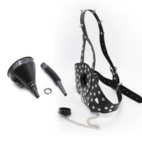 Nouveau SM Toys BDSM entonnoir tête harnais sangle Bondage boisson forcée urine toilette couvercle Gag PU cuir lavement Oral bave Plug Gag