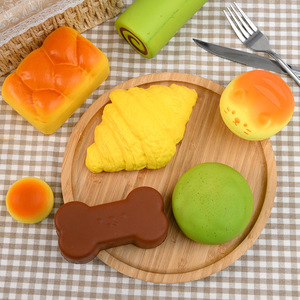 Juguete de Comida Simulada con Forma de Pan, Divertido y Original, Juguete Antiestrés de Tostada Suave de Rebote Lento - Product Image 2
