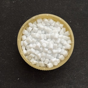 PET FC51 Granules PET vierges de qualité pour moulage par soufflage PET CB-608 Matière première plastique - Product Image 3