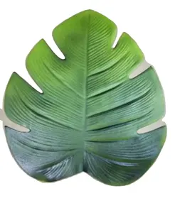 식사를위한 녹색 잎 Placemats