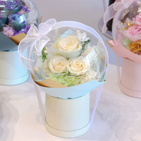Nouveau Bouquet de Roses Éternelles Tendance 2026 sous Dôme Acrylique – Cadeau Réaliste Longue Durée pour Noël, Mariage, Saint-Valentin – Décoration de Table