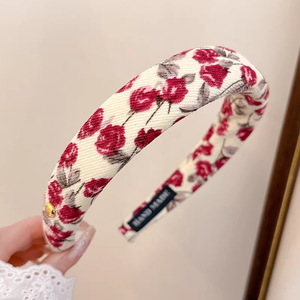 Serre-tête rembourré en tissu à motif floral vintage pour femme, idéal pour le quotidien, les fêtes et les mariages - Product Image 3