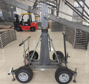 Grúa giratoria de cámara pesada para rodaje de películas, utiliza <span class=keywords><strong>4</strong></span> ruedas con patas de nivelación. - Product Image 2