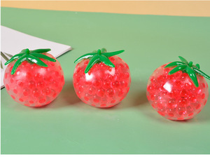 2025 Balle de décompression pour enfants en caoutchouc souple TPR, motif tomate, jouet à pincer et à presser en forme de fruit - Product Image 4
