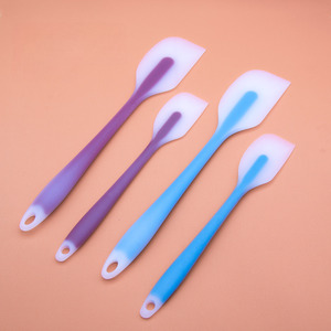 Spatule en silicone personnalisée en gros, antiadhésive, résistante à la chaleur, outil <span class=keywords><strong>de</strong></span> cuisson, accessoires <span class=keywords><strong>de</strong></span> <span class=keywords><strong>cuisine</strong></span>, petite spatule en silicone - Product Image 2