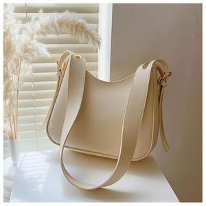 I-0542 Sacs à main d'été pour femmes, sac à bandoulière simple et tendance en cuir PU pour femmes - Product Image 4