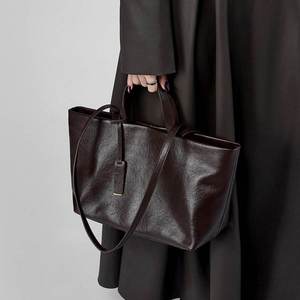 2026 New Fashion Women's Bag Genuine Leather Underarm shoulder bags Large Capacity Retro Soft Women's Tote Bag Crossbody bags - Product Image 1