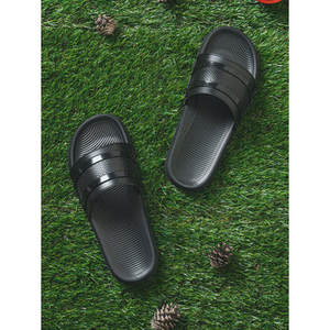 14 piezas de pantuflas deslizantes 3.000 ganadas cada una - Product Image 1