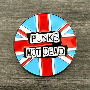 Al por mayor: Colección de pines metálicos de música, inspirados en el punk rock, con la frase 'PUNKS HOT <span class=keywords><strong>DEAD</strong></span>', como recuerdos para fans de la música. - Product Image 1