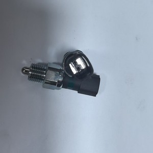 Interruptor de Luz de Reversa Nissan 32006-8S01A para Repuesto de Automóvil - Product Image 3