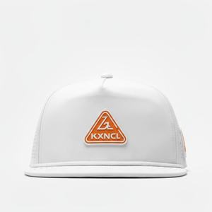 Casquette de baseball imperméable à 5 panneaux personnalisée OEM, patch en caoutchouc, casquette snapback respirante, trous découpés au laser, performance classique - Product Image 2