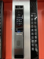 Cerradura Inteligente para Puerta TOPTEQ X10 2023 con Reconocimiento Facial 3D, Wi-Fi, Aleación de Aluminio, Compatible con Puertas de Madera y de Seguridad, Almacenamiento en la Nube
